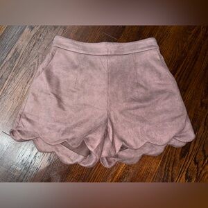 Eesome taupe suede scalloped shorts NWT